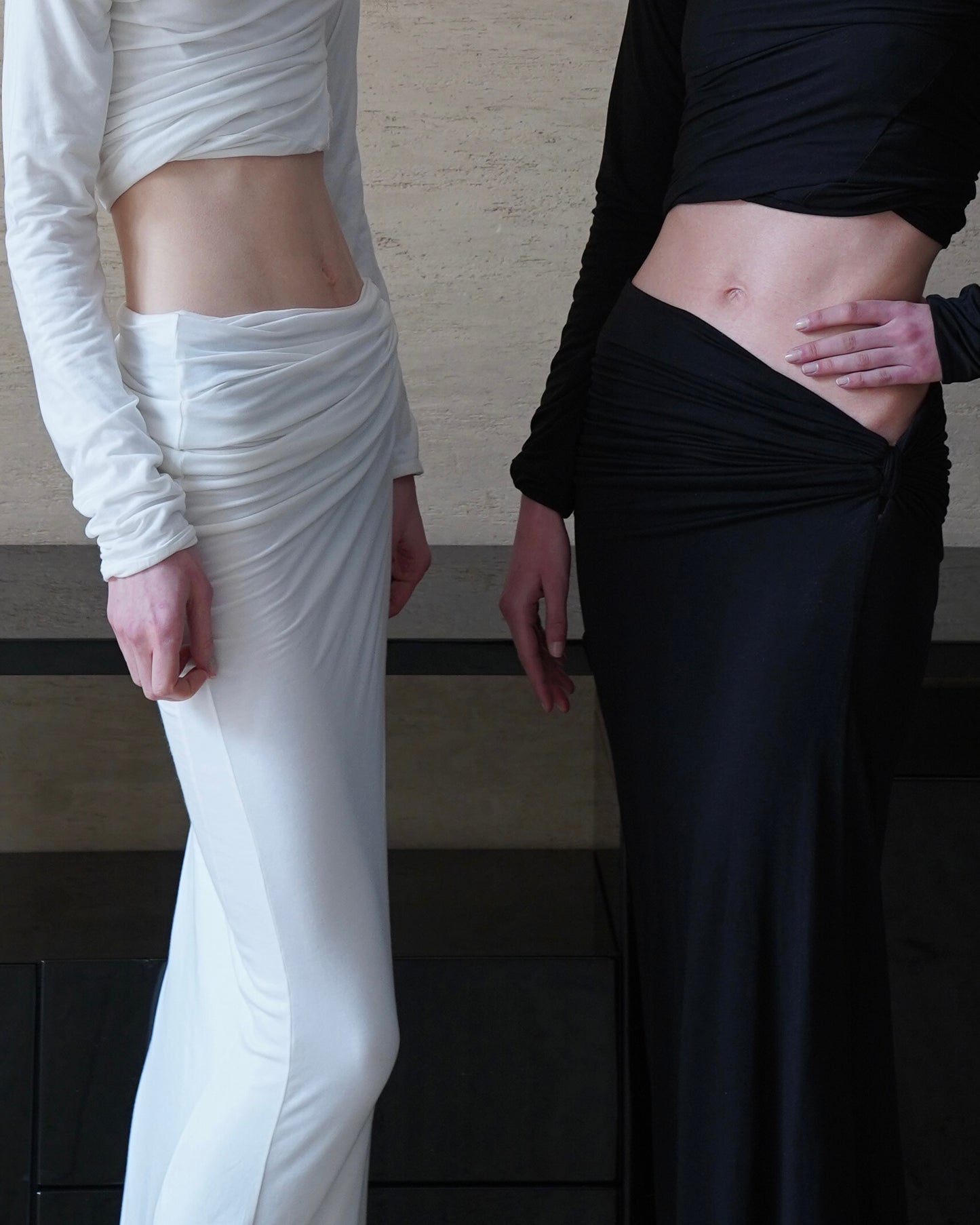Drape Skirt / Black
