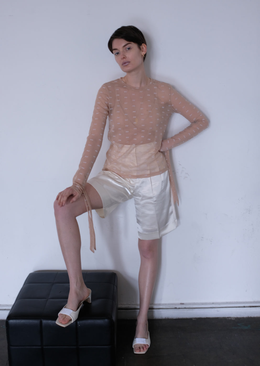 DH logo sheer shirt / Nude – DICH HENDERSON