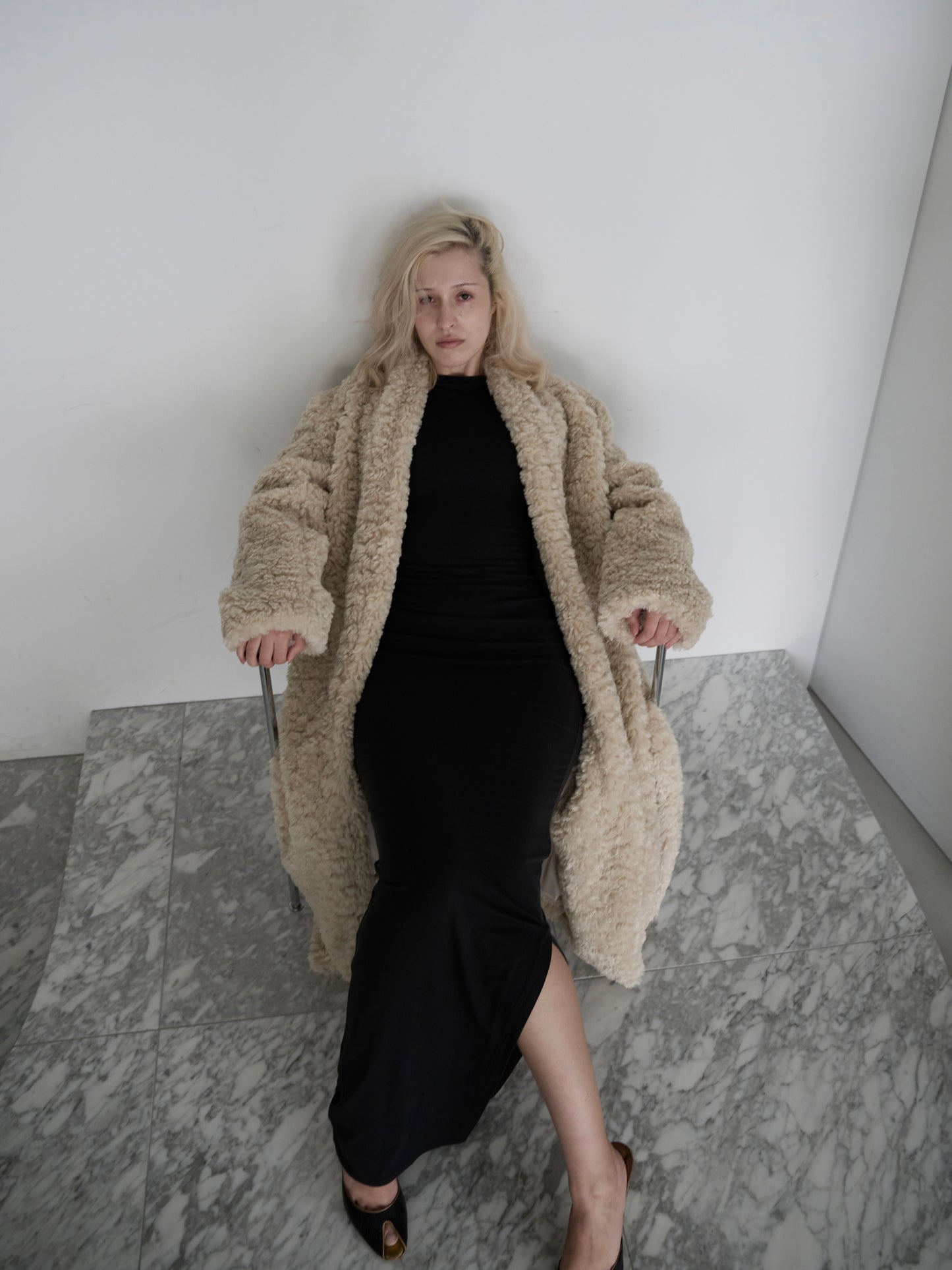 curly robe coat / sand